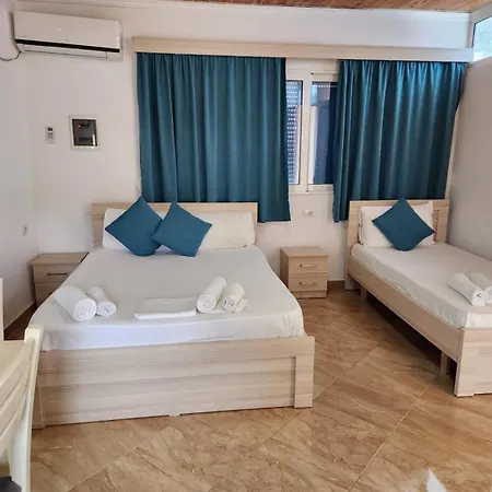 Dian Apartment *