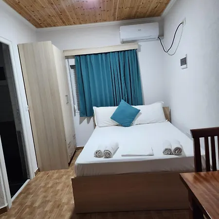 Dian Apartment *