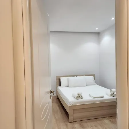 Dian Apartment *