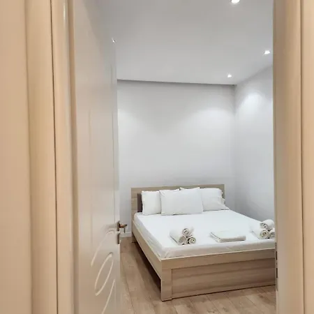 Dian Apartment *
